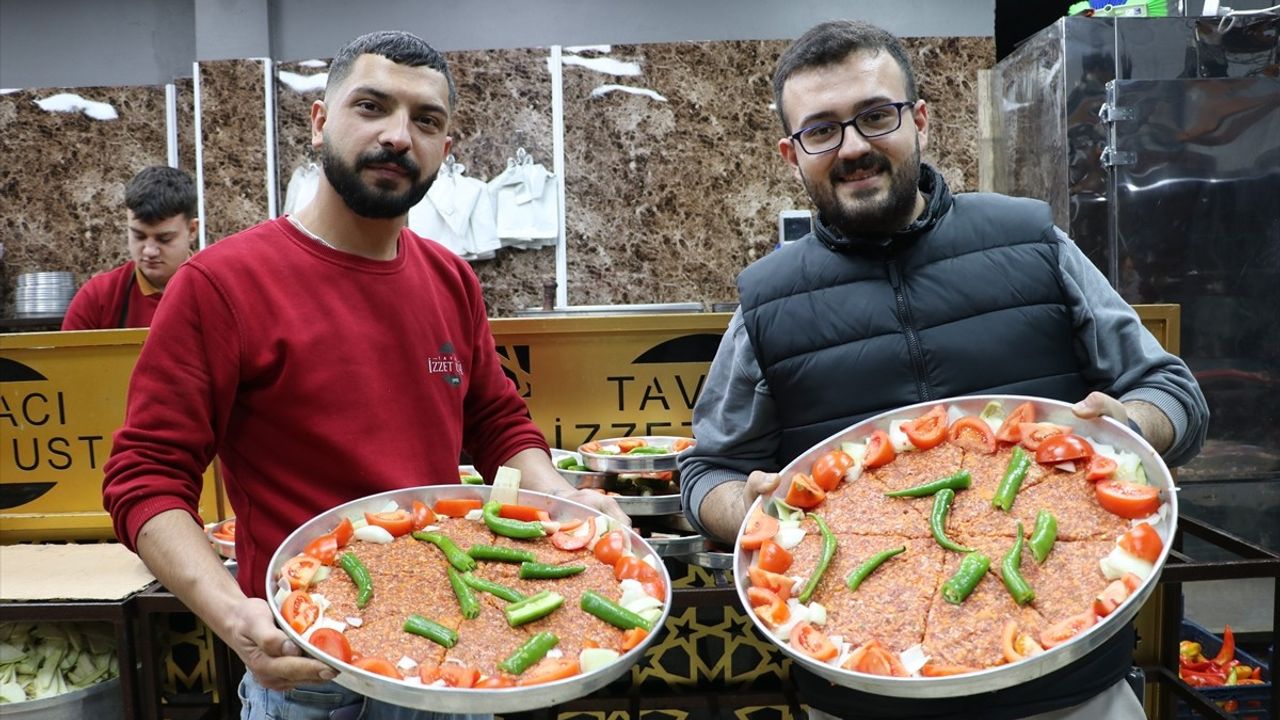 Kilis Tava Ustaları Anadolu Ajansı'nın 'Yılın Kareleri' Oylamasında Yer Aldı