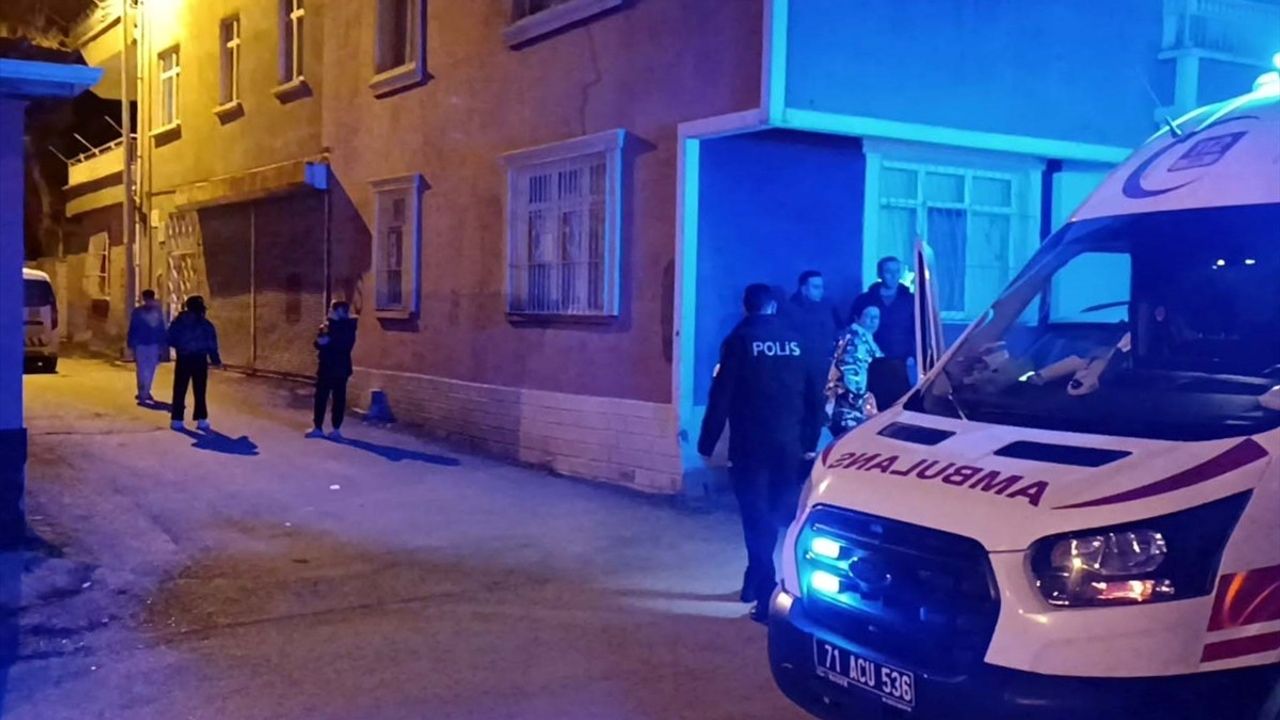 Kırıkkale'de Boşanma Sürecinde Şiddet Olayı: Hamile Eş ve Aile Üyeleri Yaralandı