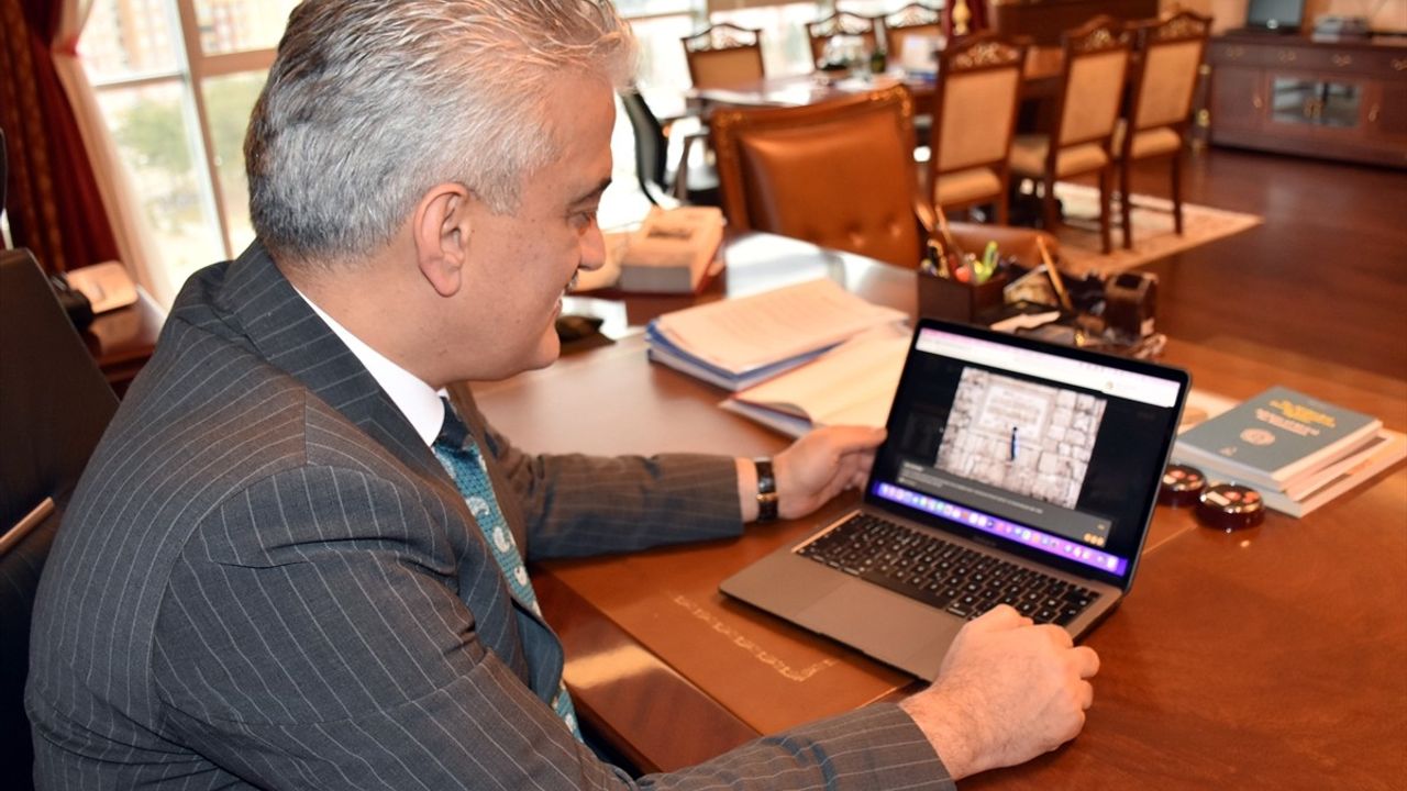 Kırıkkale Valisi Mehmet Makas, Anadolu Ajansı'nın 'Yılın Kareleri' Oylamasına Katıldı