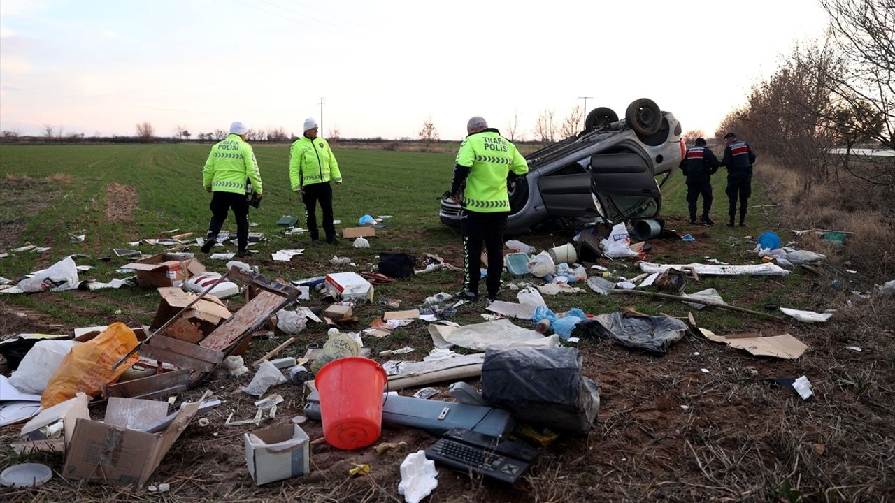 Kırklareli'nde Tarlaya Devrilen Otomobilde Sürücü Hayatını Kaybetti