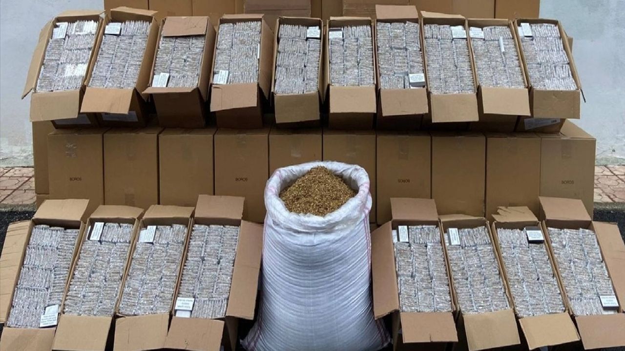 Kocaeli'de 1 Milyon 220 Bin Makaron Ele Geçirildi, 6 Şüpheli Gözaltında