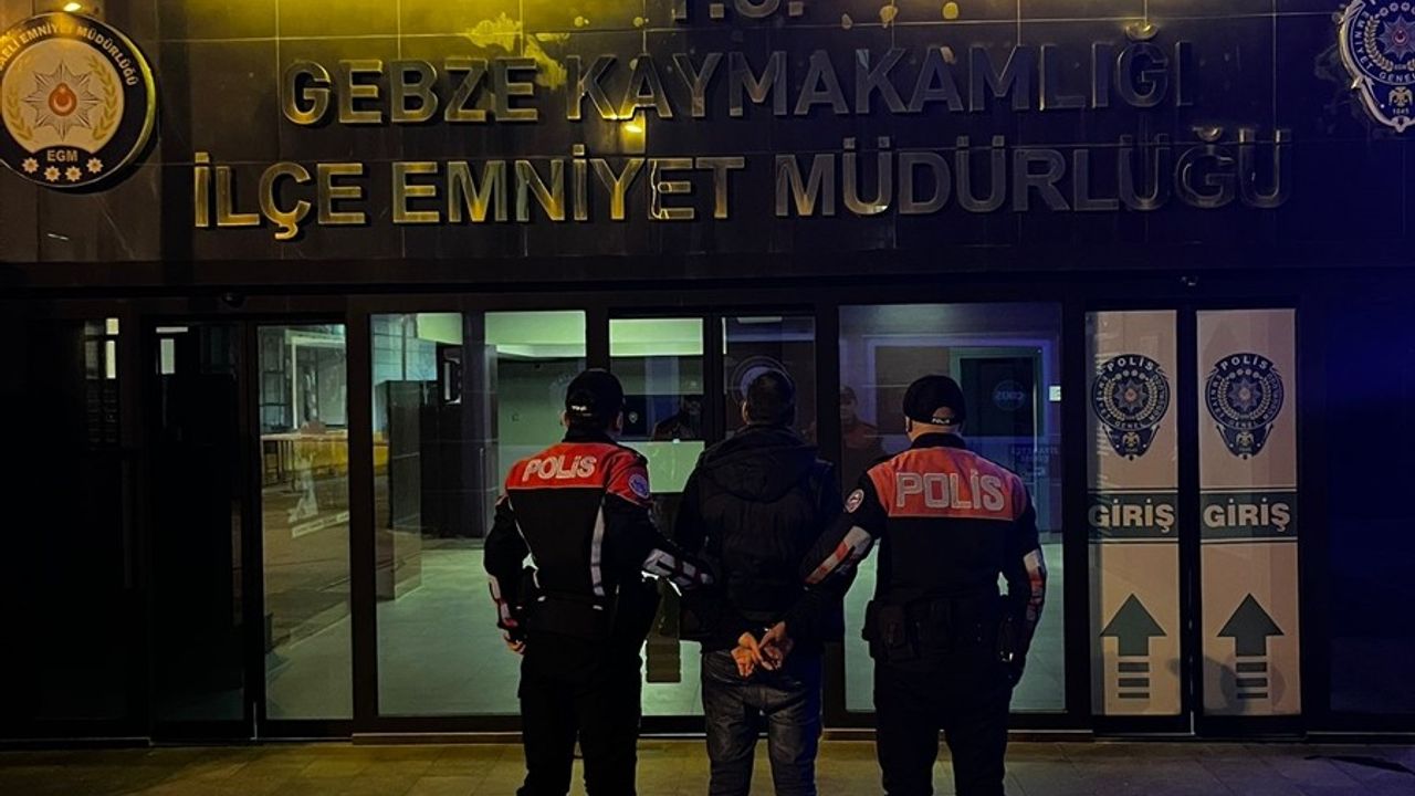 Kocaeli'de 20 Yıl 2 Ay Hapis Cezası Bulunan Firari Hükümlü Yakalandı