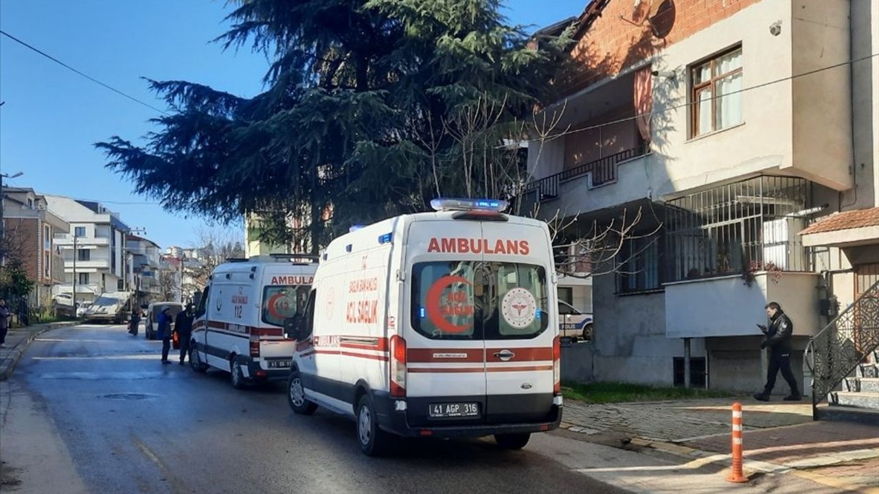 Kocaeli'de Araç Park Yeri Kavgası: 4 Yaralı