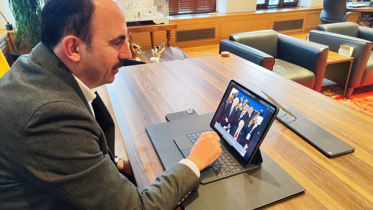 Konya Büyükşehir Belediye Başkanı Uğur İbrahim Altay, Anadolu Ajansı'nın 'Yılın Kareleri' Oylamasına Katıldı