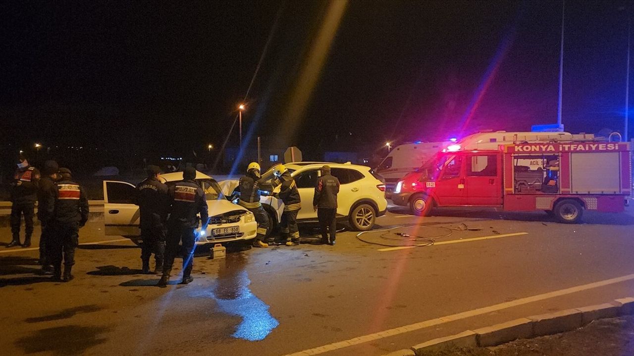 Konya'da Trafik Kazasında 6 Kişi Yaralandı