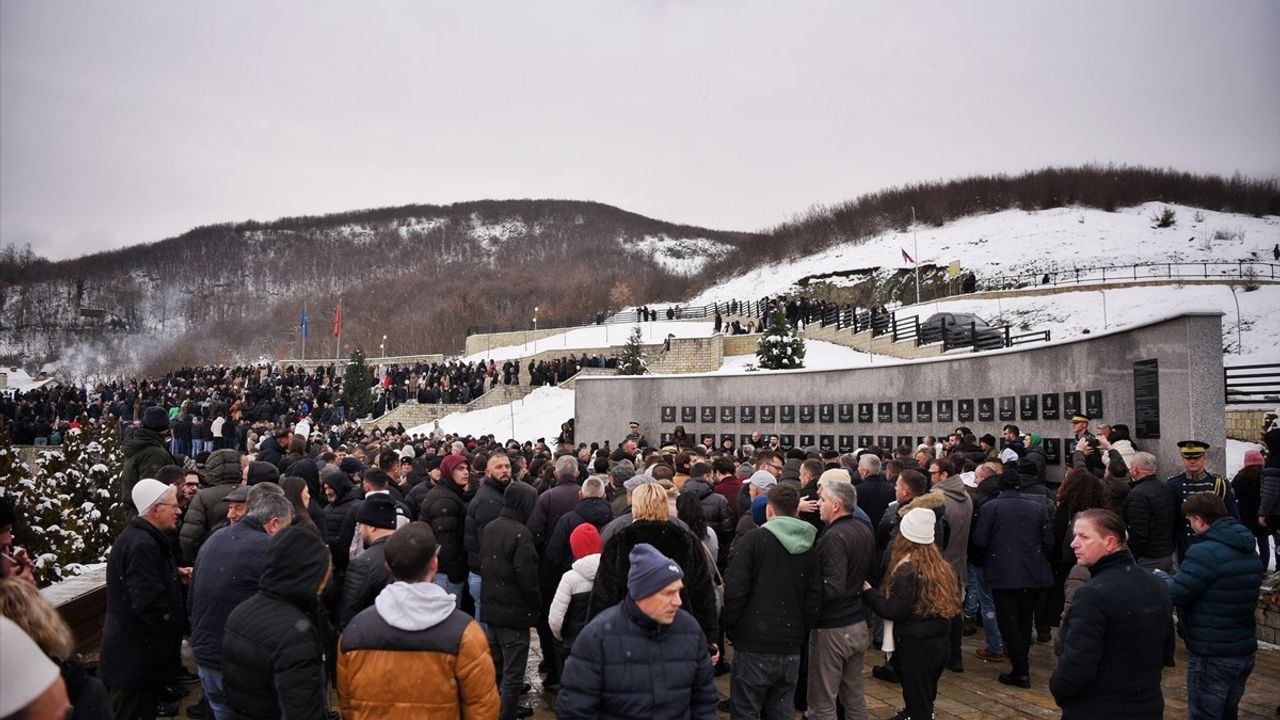 Kosova, 1999'daki Reçak Katliamı'nın Kurbanlarını Anıyor