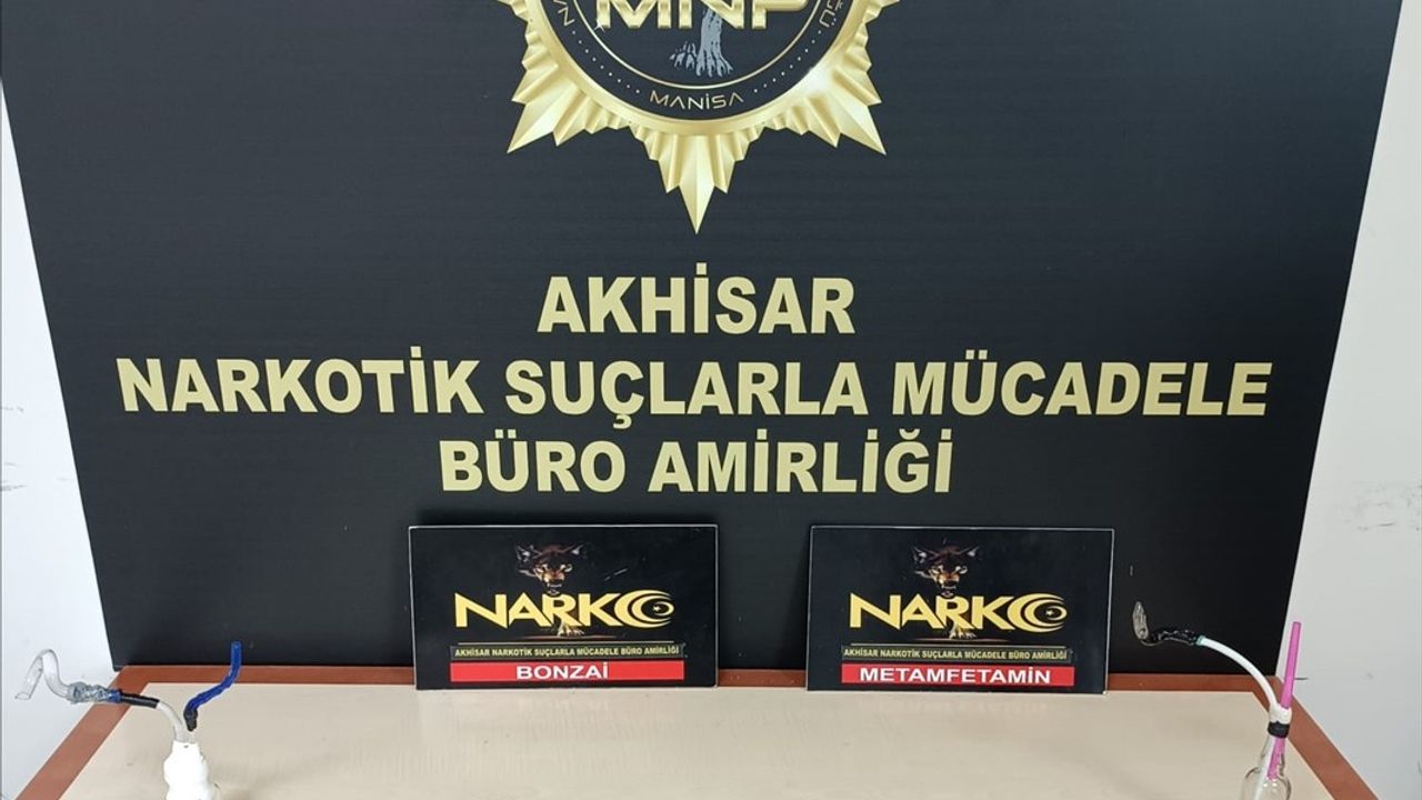 Manisa'da Uyuşturucu Operasyonunda 3 Zanlı Tutuklandı