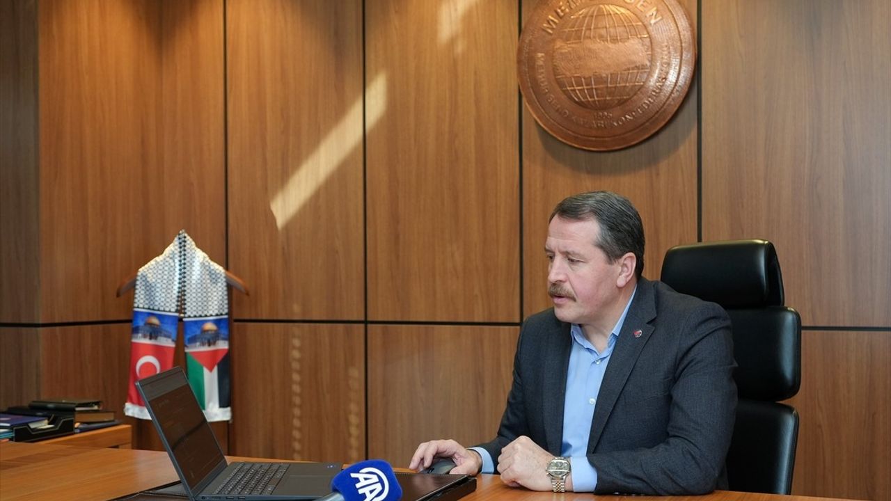 Memur-Sen Genel Başkanı Ali Yalçın, Anadolu Ajansı'nın Oylamasına Katıldı