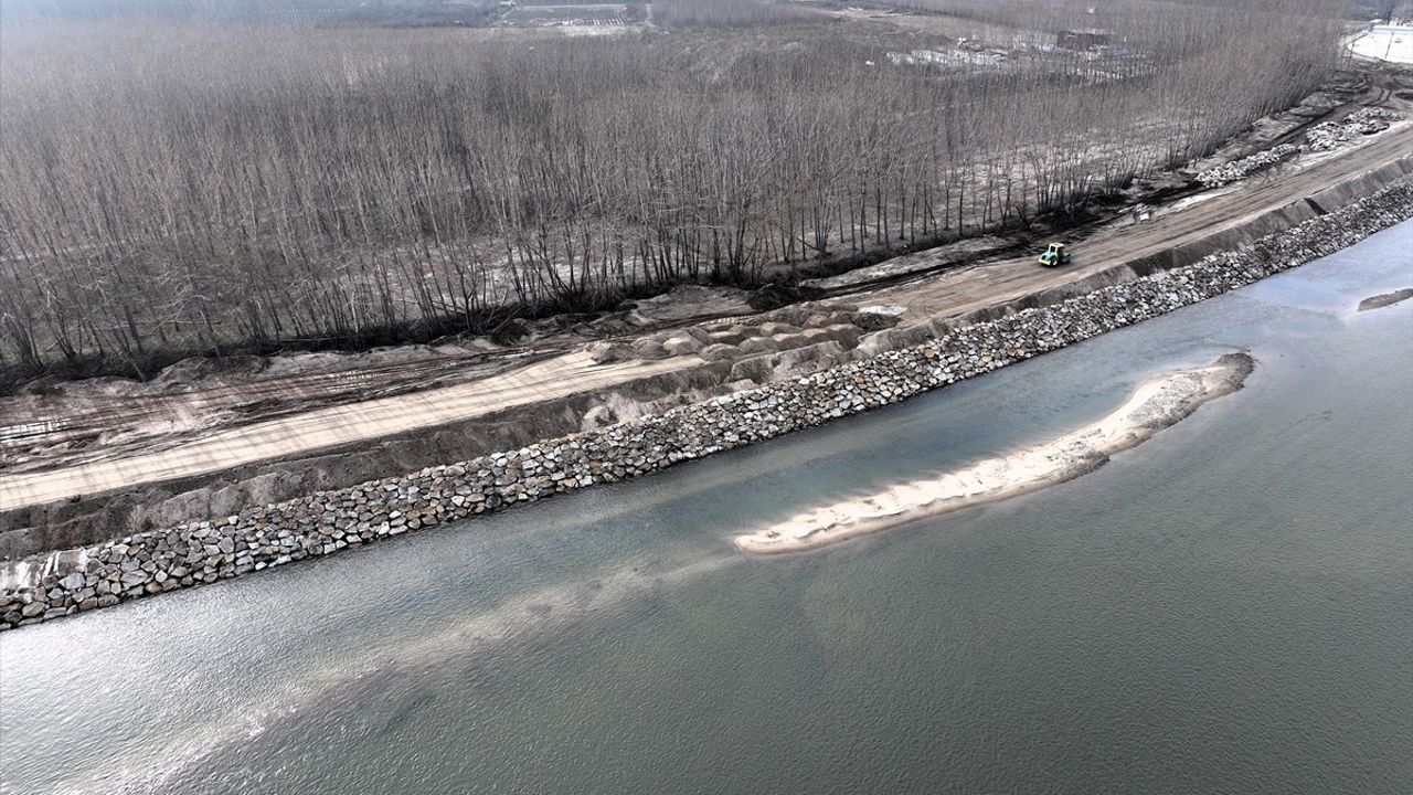 Meriç Nehri'nin Seddeleri Taşkınlara Karşı Güçlendiriliyor