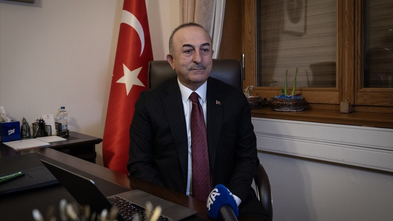 Mevlüt Çavuşoğlu, AA'nın 'Yılın Kareleri' Oylamasına Katıldı