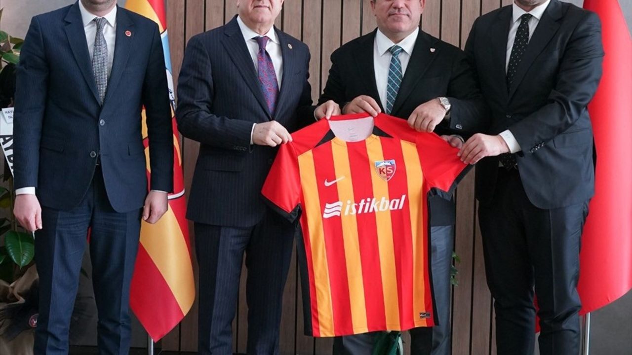 MHP Genel Başkan Yardımcısı Sadir Durmaz, Kayserispor'u Ziyaret Etti