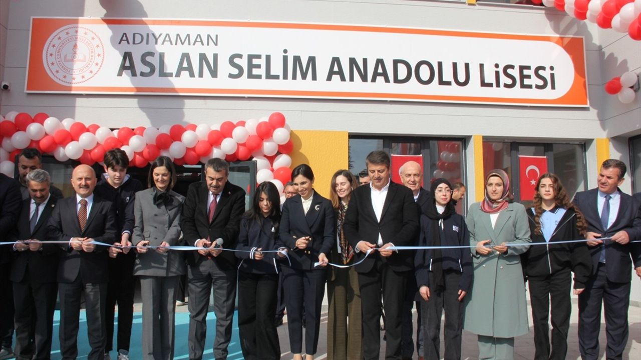 Milli Eğitim Bakanı Tekin, Adıyaman'da Derslik Sayısını Yüzde 10 Artırdıklarını Açıkladı