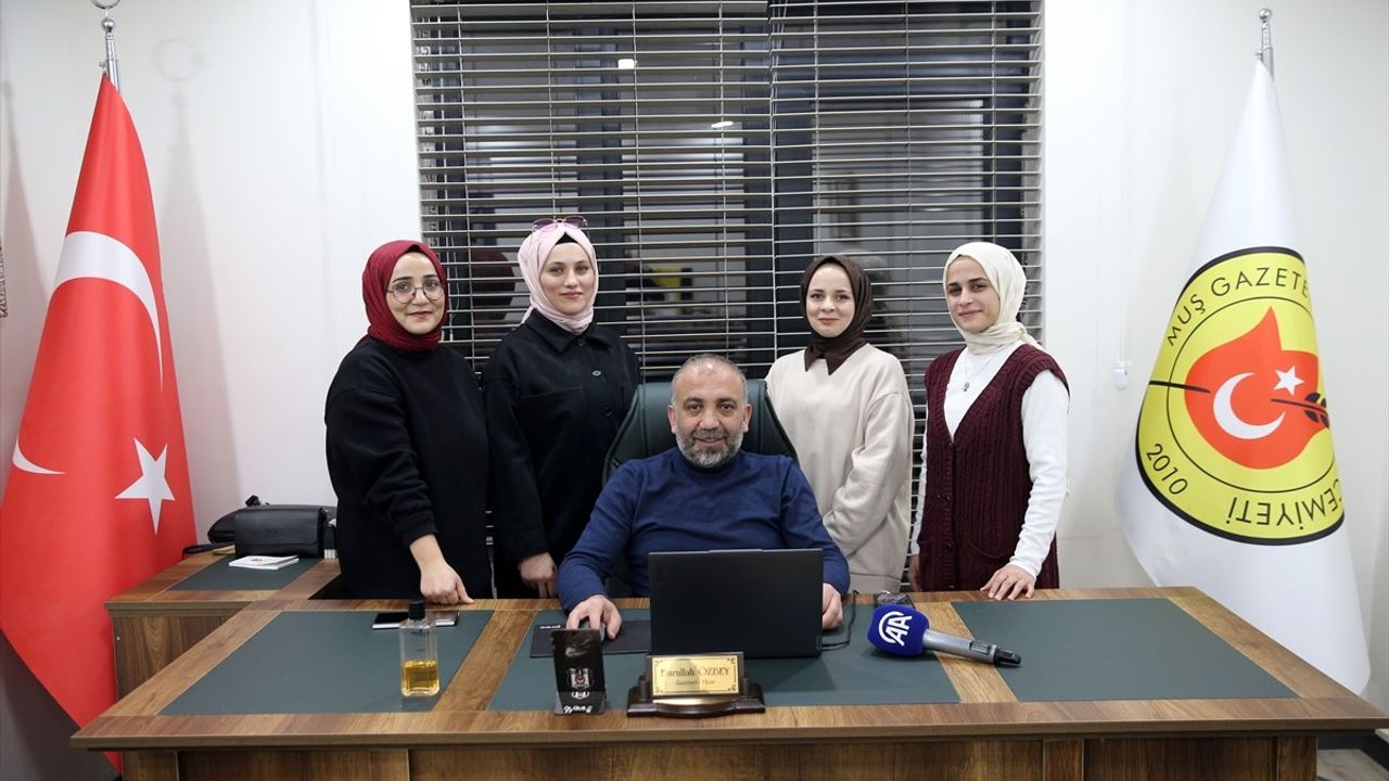 Muş'ta Gazeteciler AA'nın 'Yılın Kareleri' Oylamasına Katıldı