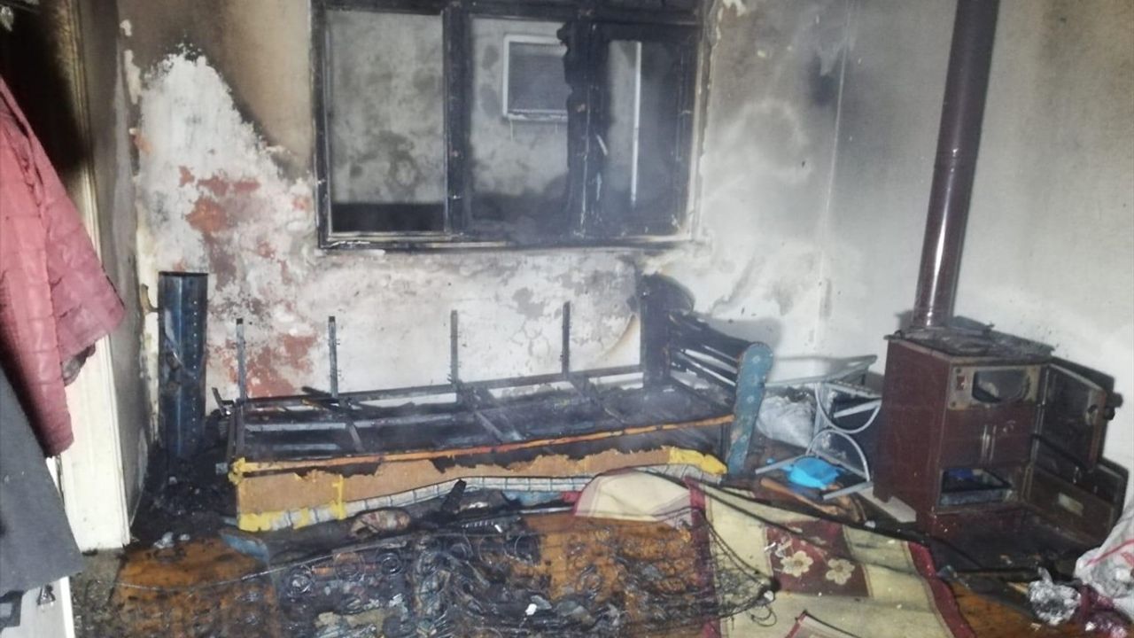 Ordu'nun Fatsa İlçesinde Ev Yangını: 1 Kişi Dumandan Etkilendi