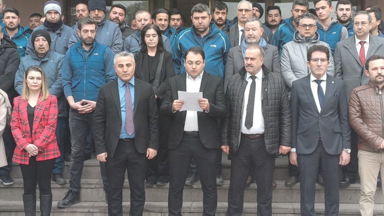 Rize'deki PTT Çalışanlarının Öldürülmesi Protesto Edildi