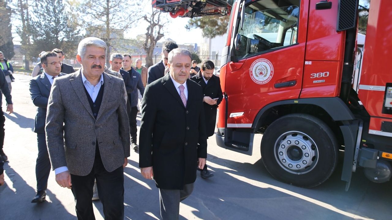 Şanlıurfa'daki Tekstil Fabrikasındaki Yangın Kontrol Altına Alındı