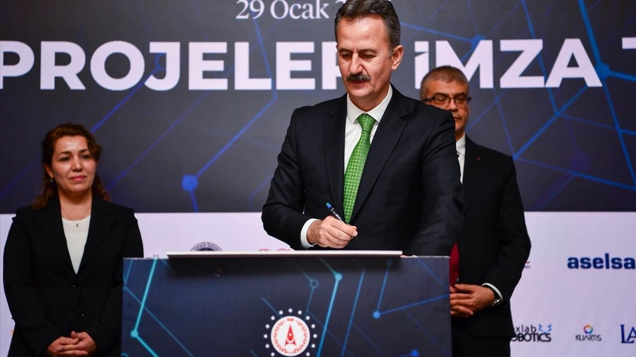 Savunma Sanayinde 23 Yeni AR-GE Projesinin İmza Töreni Gerçekleştirildi