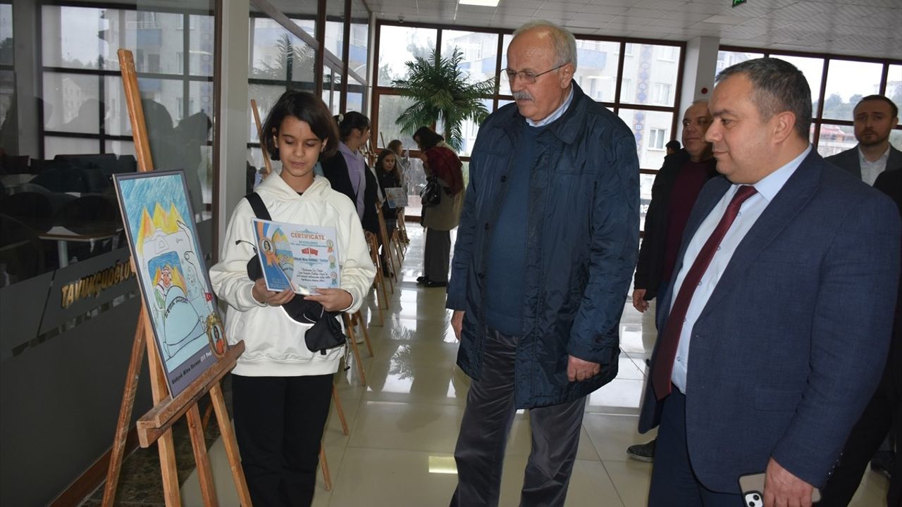 Sinop'ta 'Çin-Türkiye Çocuk Karikatür Dostluğu Sergisi' Açıldı