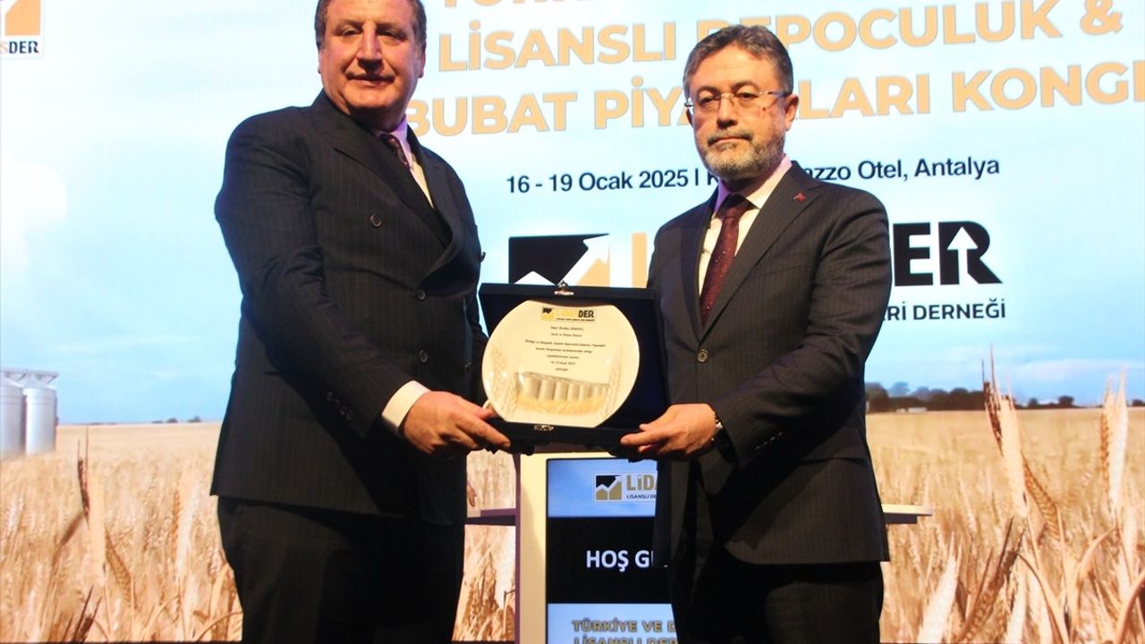 Tarım Bakanı Yumaklı, Hububat Piyasaları Kongresi'nde Üretim Hedeflerini Açıkladı