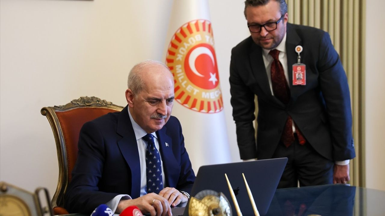 TBMM Başkanı Numan Kurtulmuş, Anadolu Ajansı'nın 'Yılın Kareleri' Oylamasına Katıldı