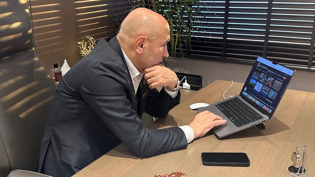 TİM Başkanı Mustafa Gültepe, Anadolu Ajansı'nın Yılın Kareleri Oylamasına Katıldı