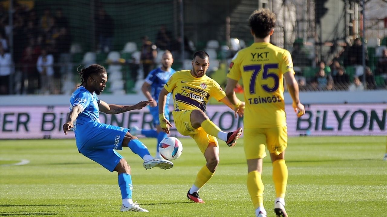 Trendyol Süper Lig: Sipay Bodrum FK 0, ikas Eyüpspor 1 - İlk Yarı