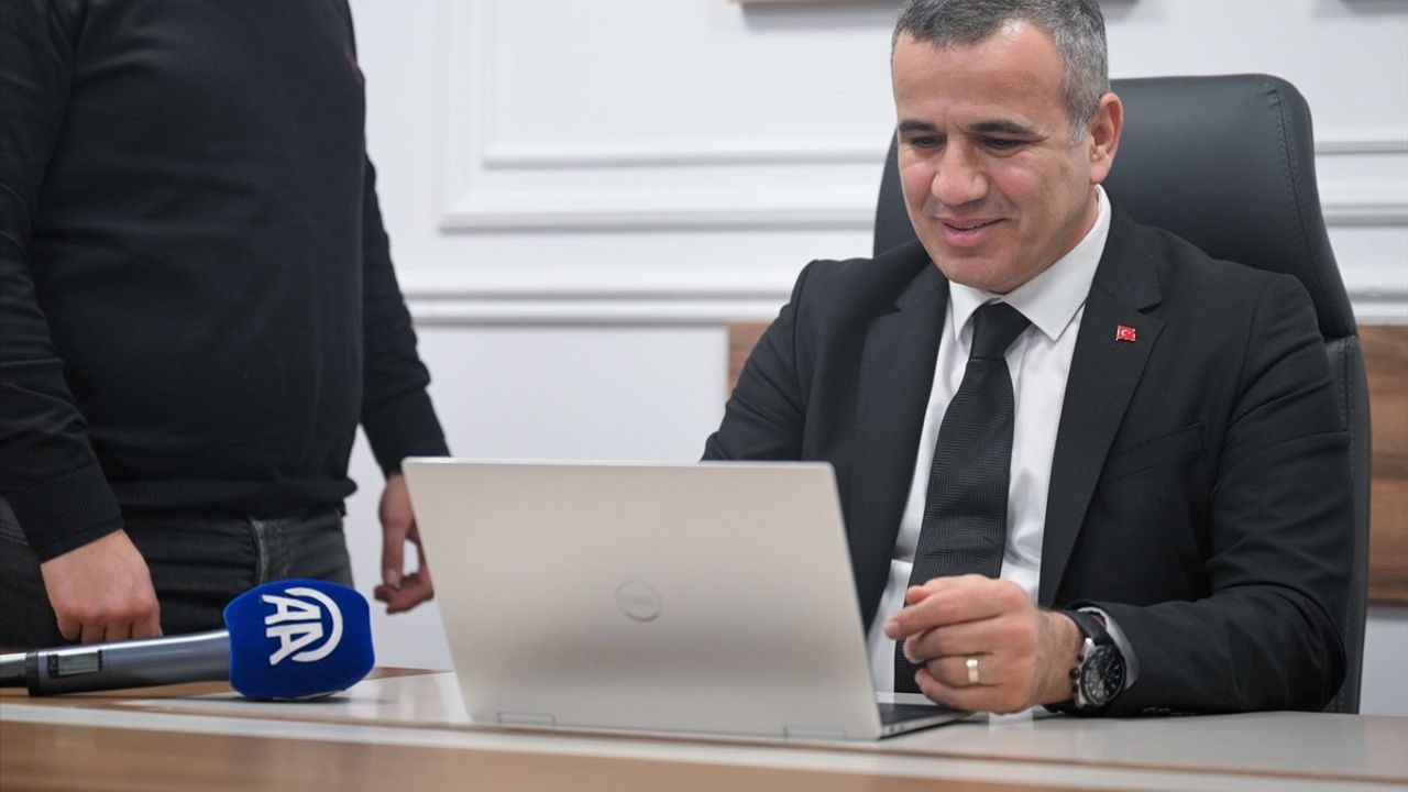 Türkiye Çevre Ajansı Başkanı Ferhat Pirinççi, AA'nın 'Yılın Kareleri' Oylamasına Katıldı