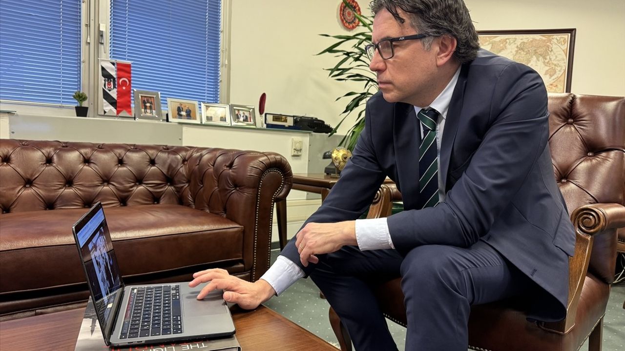 Türkiye’nin Viyana Büyükelçileri AA’nın 'Yılın Kareleri' Oylamasına Katıldı