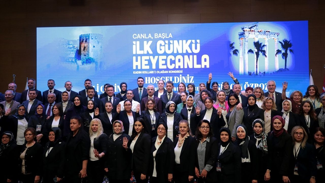 Ulaştırma ve Altyapı Bakanı Uraloğlu, Antalya'da Uydulardan Altyapıya Yatırımları Anlattı