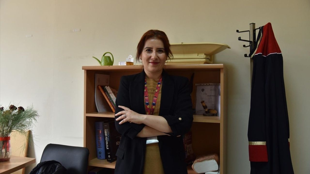 Uzmanından Ebeveynlere Uyarılar: Çocukların İnternet Kullanımının Riskleri