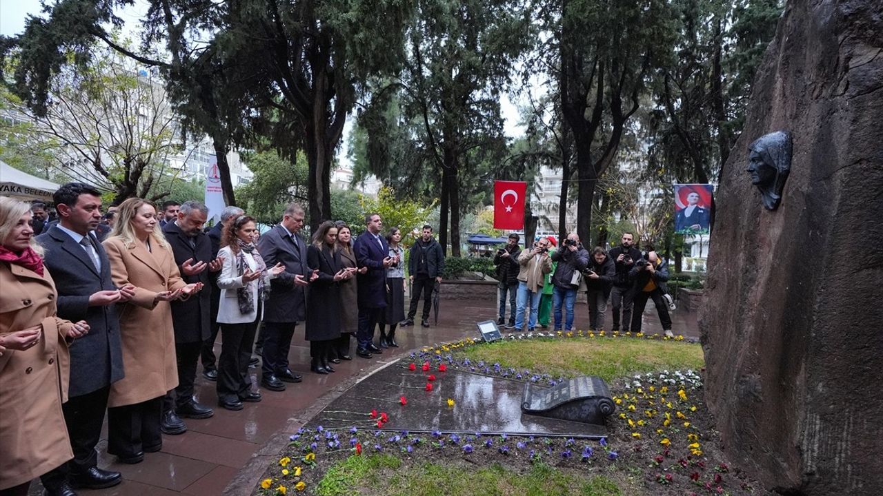 Zübeyde Hanım, Vefatının 102. Yılında İzmir'de Anıldı