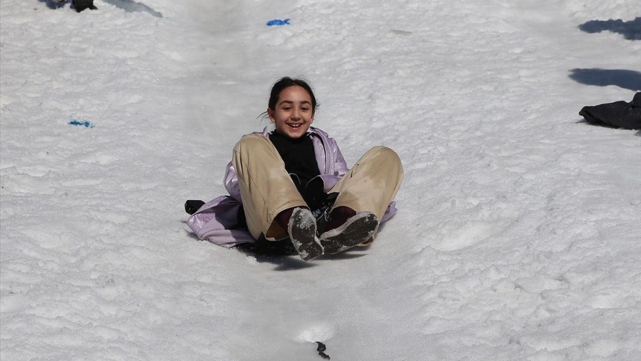 17. Çamlıhemşin Kardan Adam Kış Festivali Rize'de Başarıyla Tamamlandı