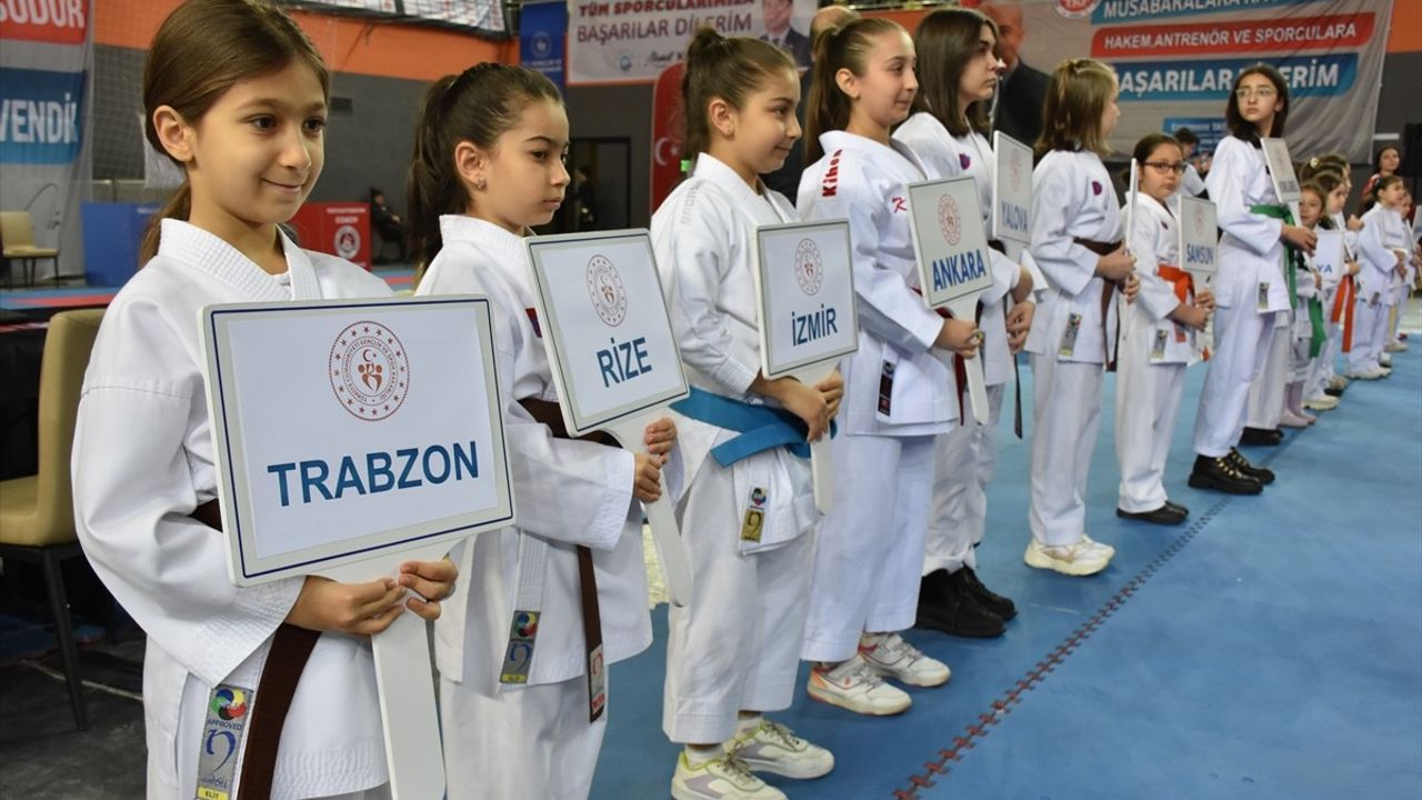 2025 Türkiye Karate Şampiyonası Trabzon'da Başladı