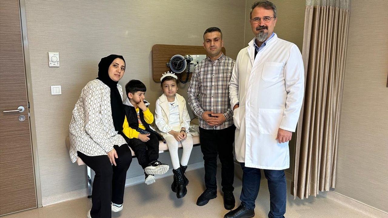 9 Yaşındaki Merve, Kardeşinin ve Babasının Nakliyle Sağlığına Kavuştu
