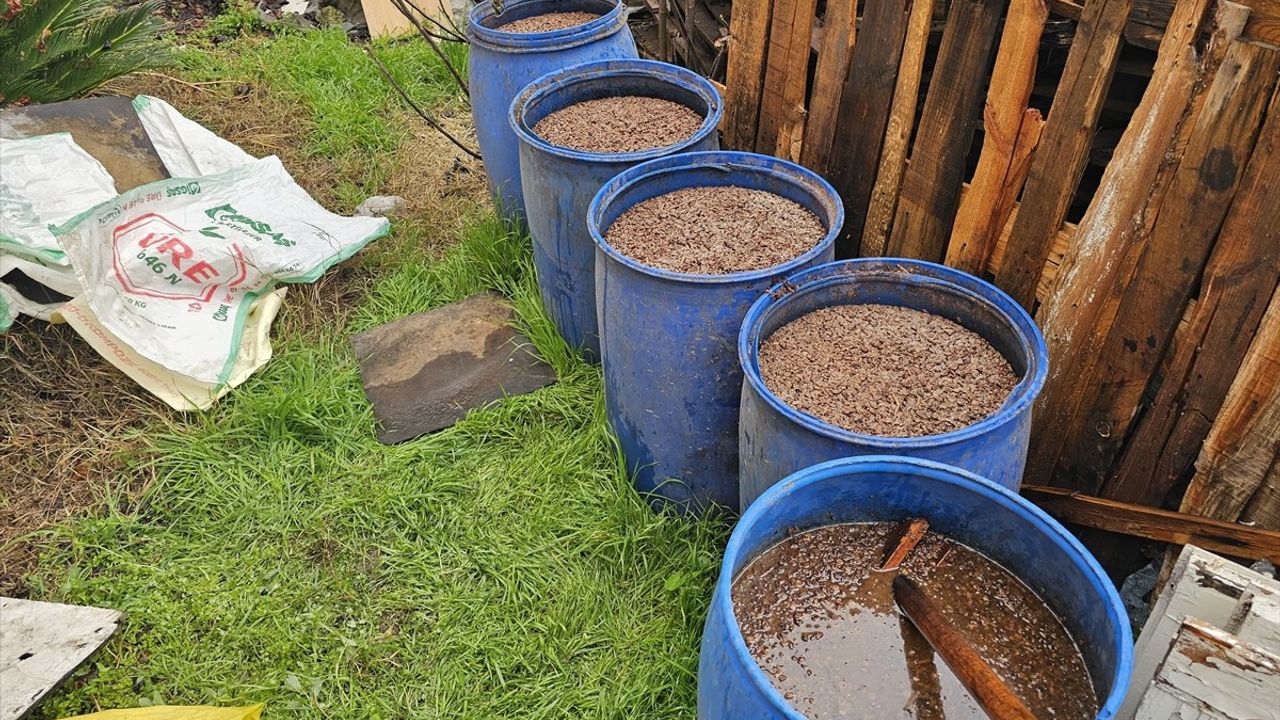 Adana'da 2 Bin 800 Litre Sahte İçki Ele Geçirildi