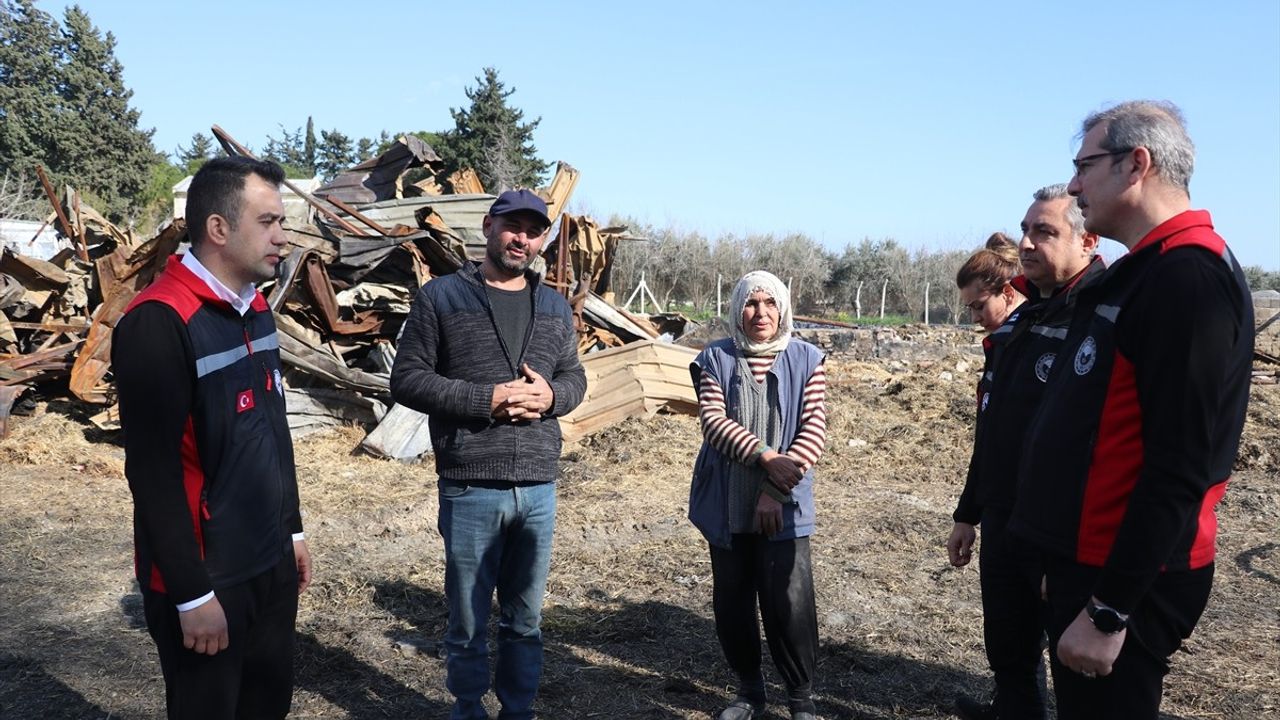 Adana'da Yangında Zarar Gören Besiciye Destek