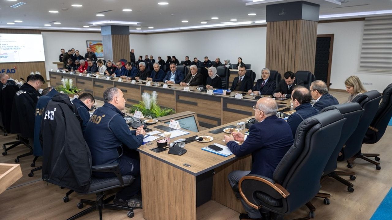 AFAD Başkanı Ali Hamza Pehlivan, Malatya'da Deprem Konutlarını İnceledi