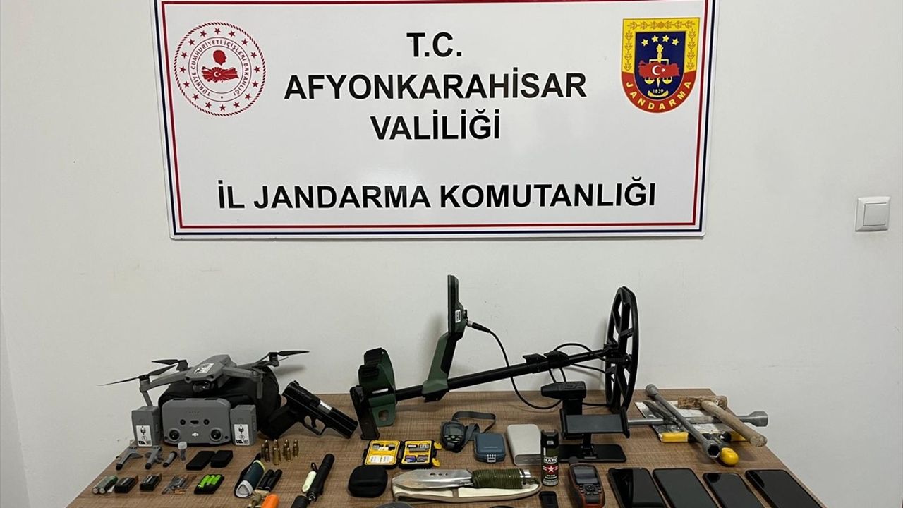 Afyonkarahisar'da Kaçak Kazı Yapan 7 Kişi Gözaltına Alındı