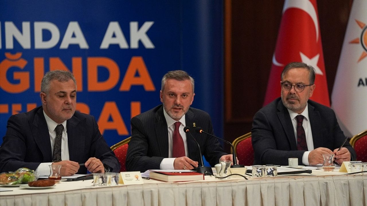 AK Parti Genel Başkan Yardımcısı Erkan Kandemir, 8. Olağan Büyük Kongre'yi Değerlendirdi