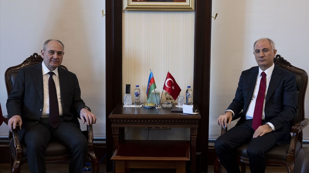 AK Parti Genel Başkanvekili Efkan Ala, Yeni Azerbaycan Partisi ile Görüştü