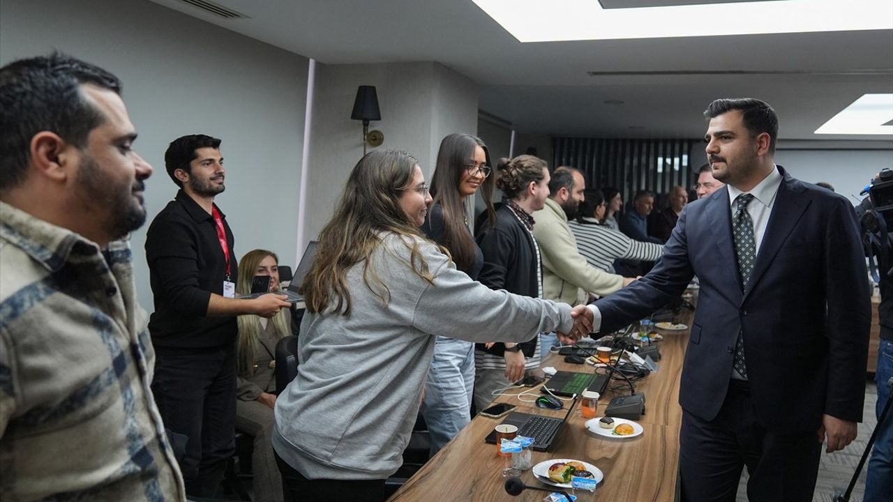 AK Parti Genel Sekreteri İnan'dan Özgür Özel'e Eleştiriler