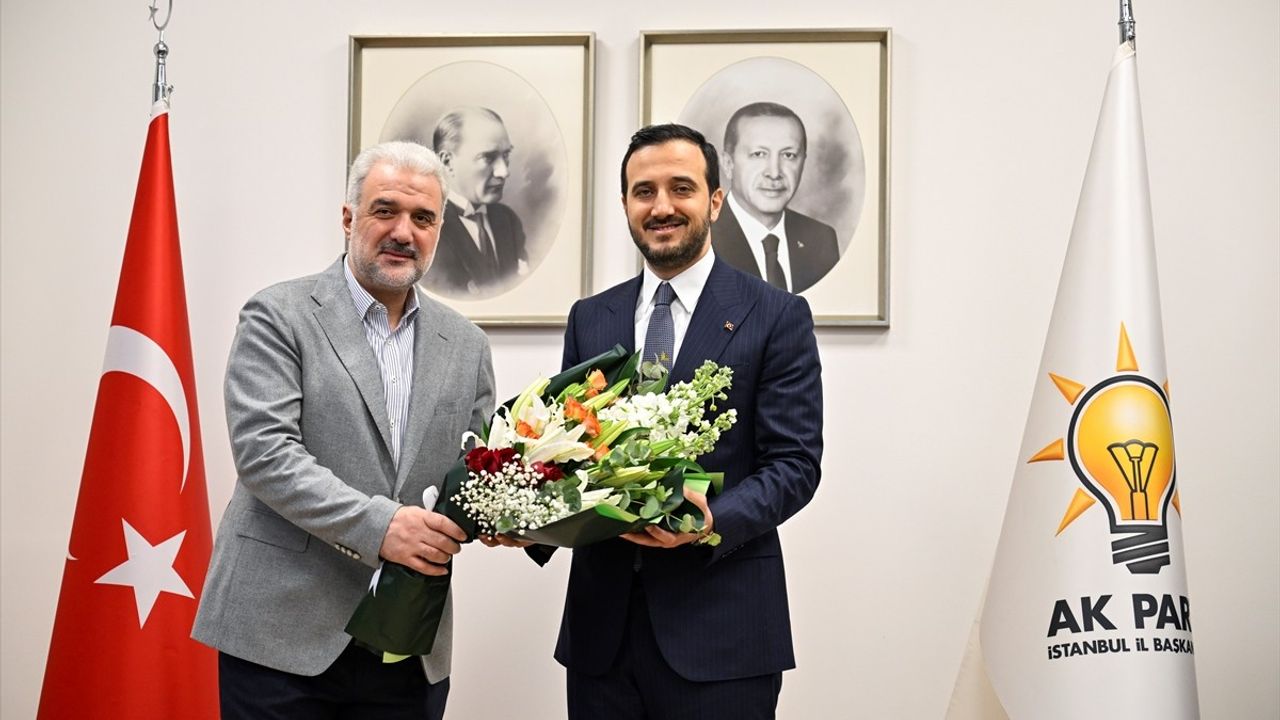 AK Parti İstanbul İl Başkanlığında Devir Teslim Töreni Yapıldı