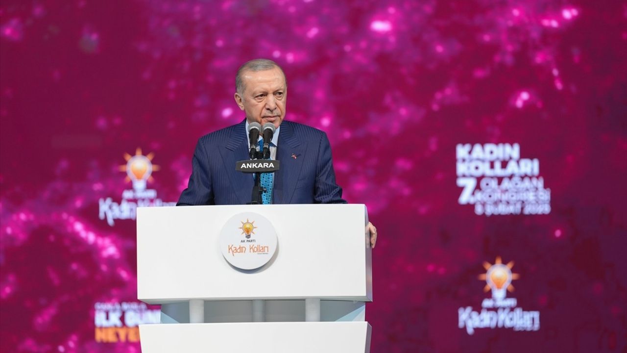 AK Parti Kadın Kolları 7. Olağan Kongresi'nde Kadınların Rolü Vurgulandı