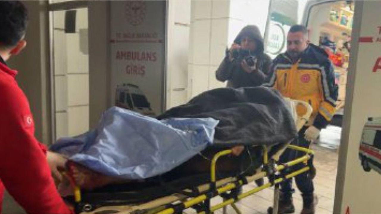 Aksaray'da Aile İçinde Bıçaklı Kavga: İki Yaralı