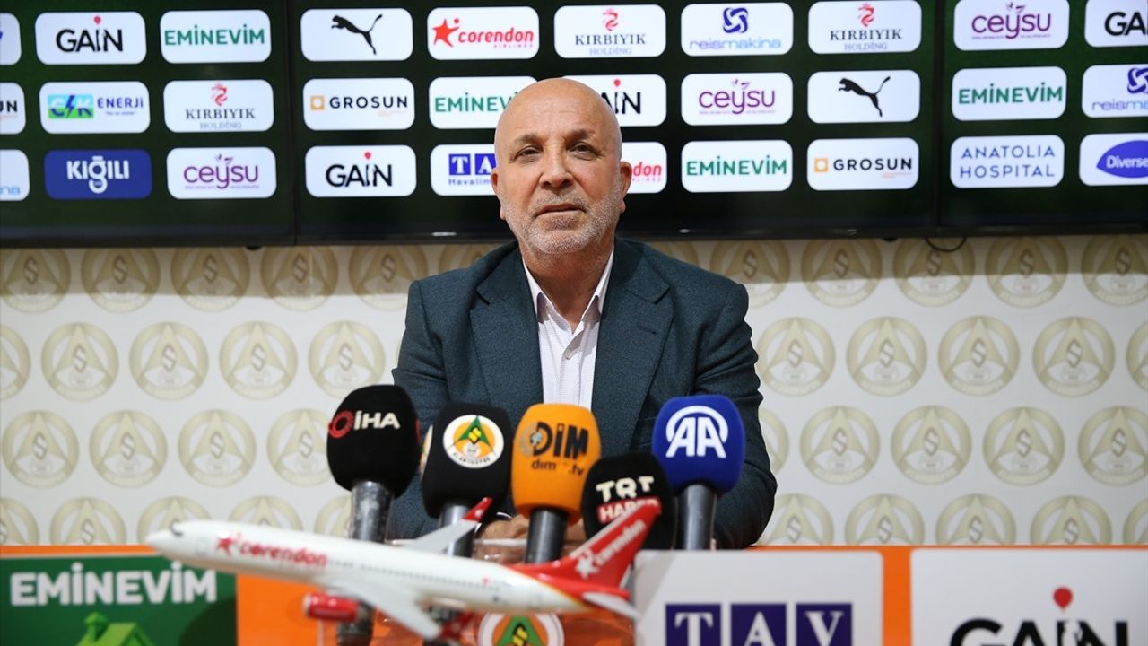 Alanyaspor Başkanı Çavuşoğlu'ndan Hakem Hatalarına Tepki ve Yapı İfadeleri Üzerine Açıklamalar