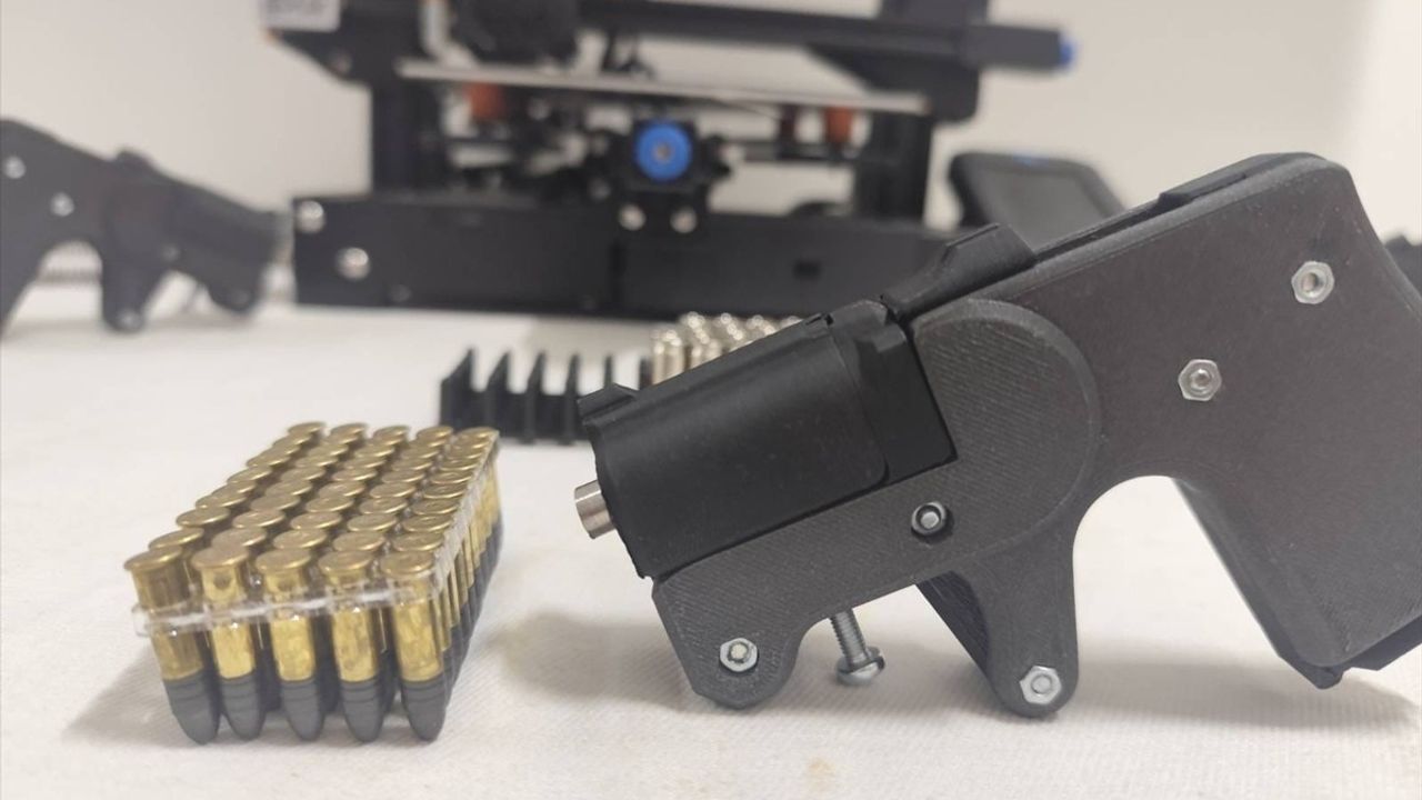 Ankara'da 3D Yazıcı ile Suikast Silahı Üreten Şüpheli Gözaltına Alındı