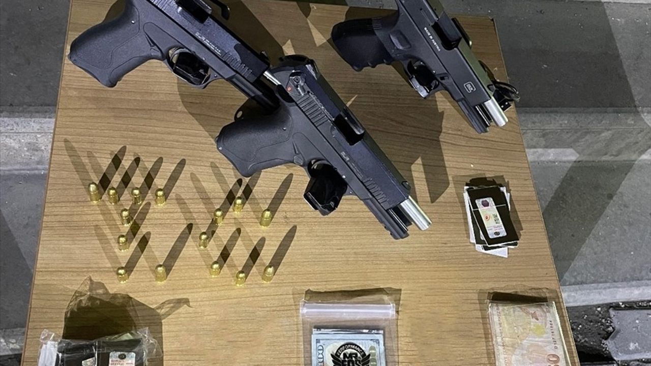 Ankara'da Yapılan Asayiş Uygulamasında 300 Bin Boş Makaron Ele Geçirildi