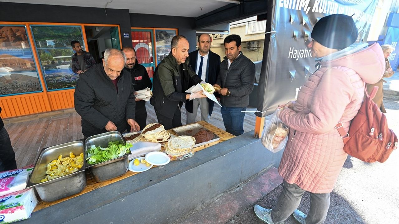 Antalya'da 6 Şubat Depremlerinde Hayatını Kaybedenler Anıldı