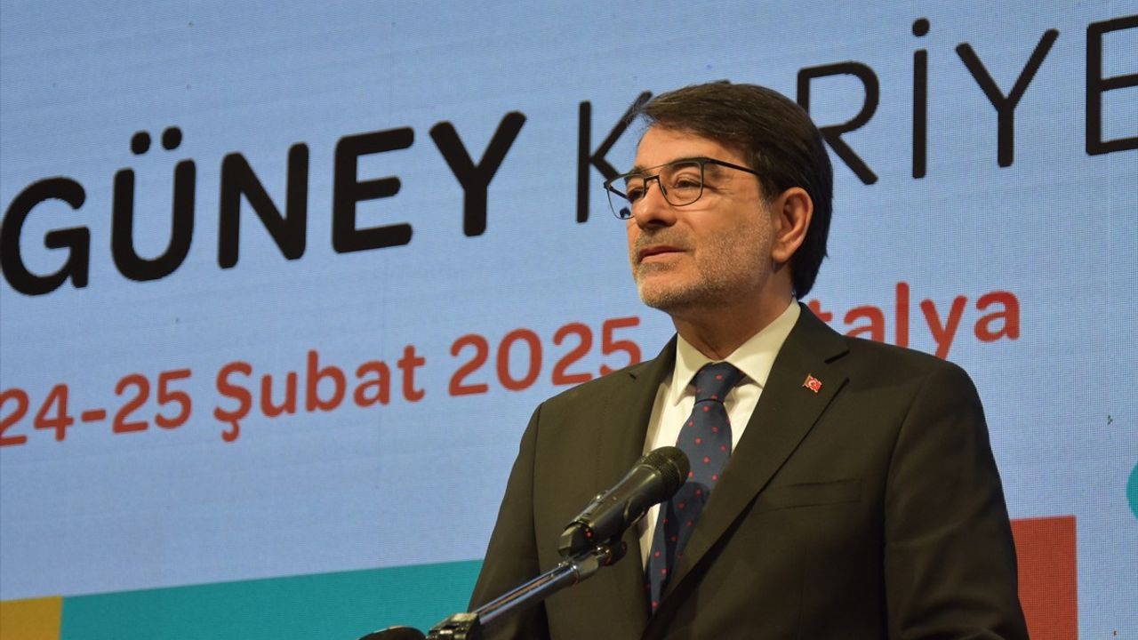 Antalya'da 'Güney Kariyer Fuarı' Başladı