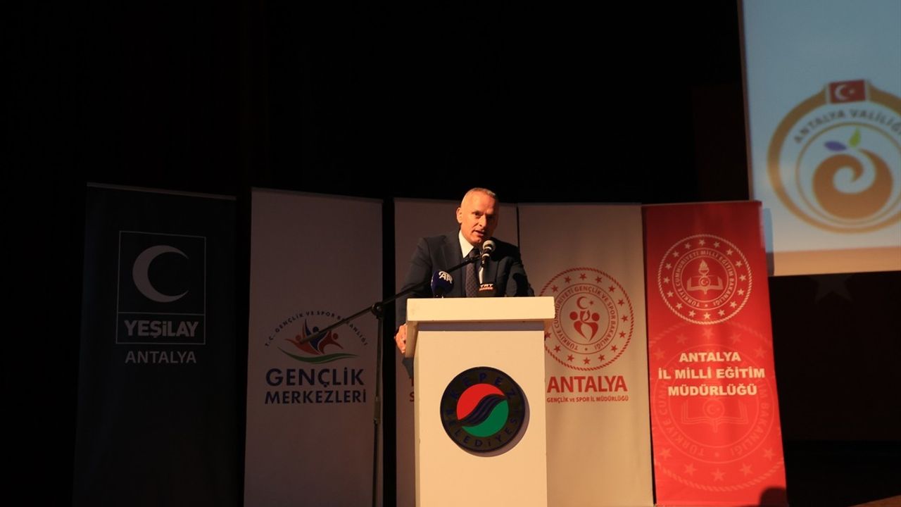 Antalya'da Olumlu Dijital Alışkanlık Kazanımı Projesi Tanıtıldı